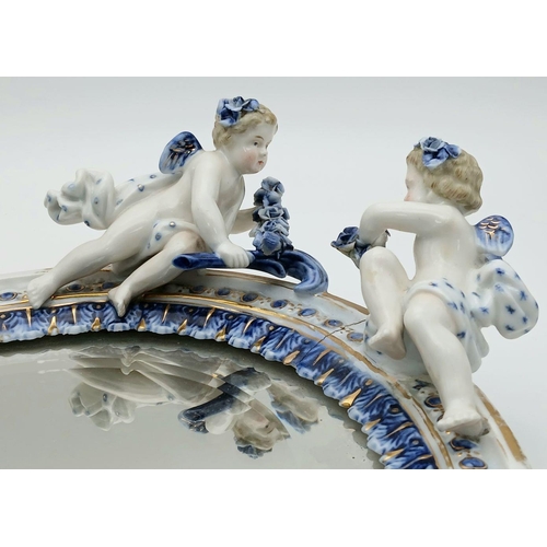 1683 - A SUPERB ANTIQUE SITZENDORF MIRROR, CIRCA 1880, MOUNTED WITH 2 CHERUBS. MOUNTED FLORAL DECORATION. M... 