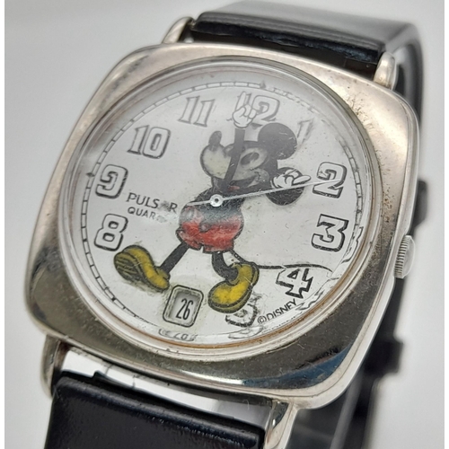 2171 - A Vintage Pulsar Mickey Mouse Quartz Watch. Case - 32mm. In working order.