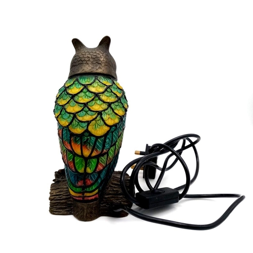 2107 - A Tiffany Style Glass Owl Lamp. 23cm tall.