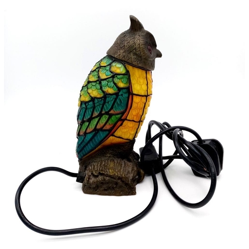 2107 - A Tiffany Style Glass Owl Lamp. 23cm tall.