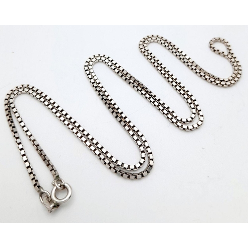 2433 - A 925 Silver Venetian Link Necklace. 58cm. 8g