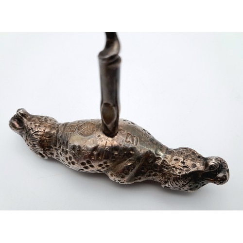 2483 - A vintage metal double leopard head corkscrew. Intricate features on faces, weighs 143 grams.