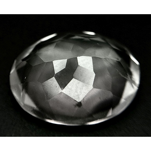 849 - A 5.85 Ct Natural Brazilian White Quartz, Oval Faceted Shape. Comes with the GLI Certificate.

ref: ... 