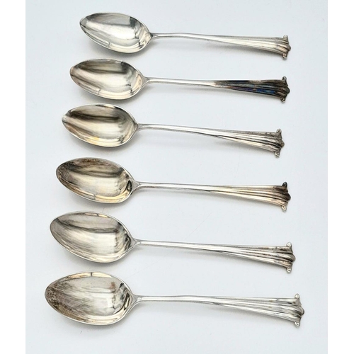 68 - Six Antique Sterling Silver Tea Spoons. Hallmarks for London 1904. 60g.