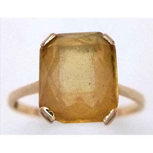 85 - A Vintage 14K Yellow Gold Citrine Ring. Size O 1/2. 2.4g total weight.