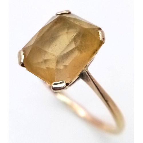 85 - A Vintage 14K Yellow Gold Citrine Ring. Size O 1/2. 2.4g total weight.