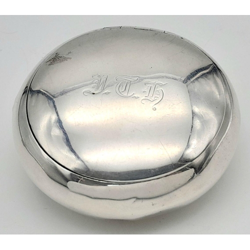 86 - A Wonderful Antique Sterling Silver 'Squeeze and Pop Open' Snuff Box! Circular form. Hallmarks for L... 