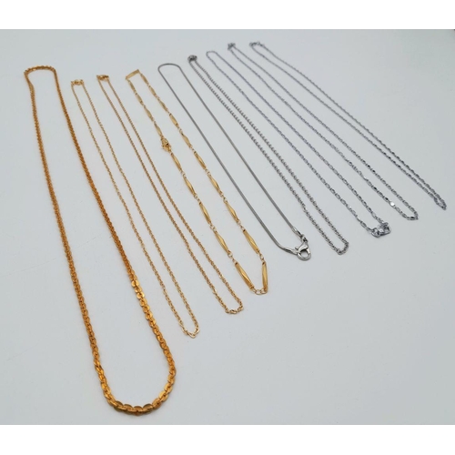 958 - A Selection of 9x Gilded and White Metal Necklaces, as new.