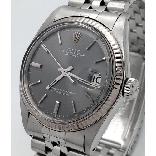 10 - A Rolex Oyster Datejust Gents Watch. Model 1601. Oyster steel bracelet and case - 36mm. Silver tone ... 