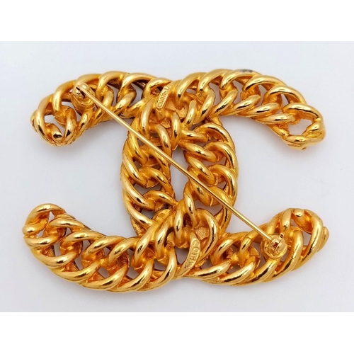 123 - A Gorgeous Chanel Gold Plated Large Monogram Brooch. The double C never looked so good! 7cm x 5.5cm.... 