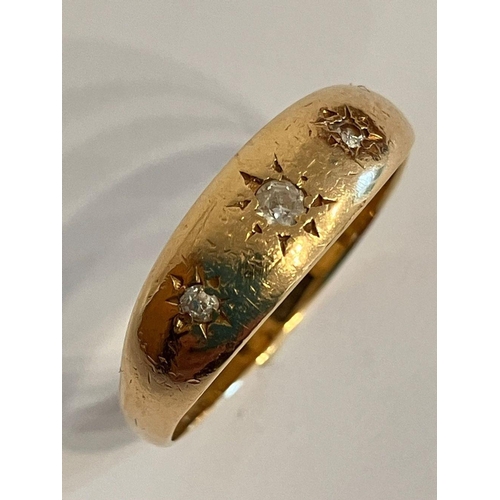 280 - Vintage  18 carat GOLD, 3 x DIAMOND GYPSY RING. 2.59 grams. Size O 1/2.