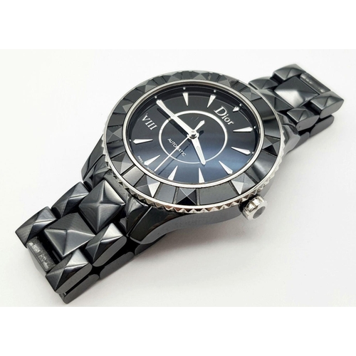 382 - A Christian Dior Automatic Ladies Watch. Ceramic and stainless steel bracelet and case - 38mm. Black... 