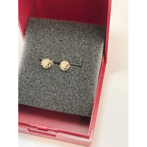 7 - Classy and tasteful pair of 9 CARAT WHITE GOLD and DIAMOND STUD EARRINGS. Complete with gold backs. ... 