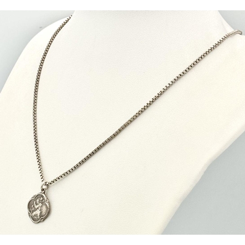 1278 - A sterling silver St Christopher pendant on silver box chain. Total weight 10.8G Total length 46cm.