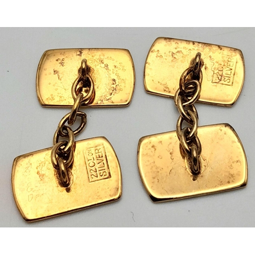 929 - A Pair of Vintage 22 Carat Gold on Silver Cufflinks. Engine Turned Design. 1.5cm Length. In Original... 