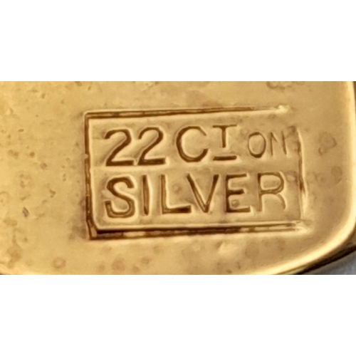 929 - A Pair of Vintage 22 Carat Gold on Silver Cufflinks. Engine Turned Design. 1.5cm Length. In Original... 