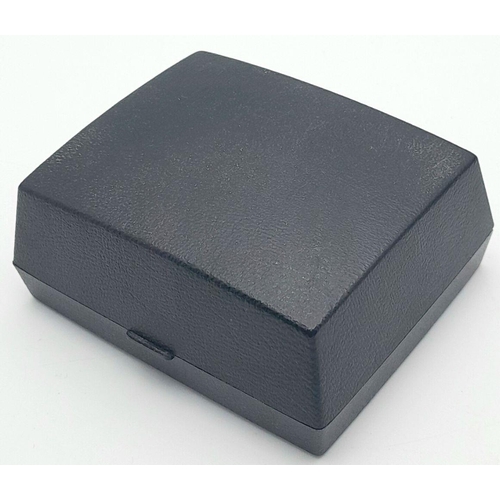 929 - A Pair of Vintage 22 Carat Gold on Silver Cufflinks. Engine Turned Design. 1.5cm Length. In Original... 