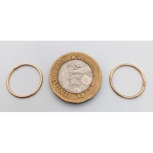 923 - A PAIR OF 9K YELLOW GOLD MINI HOOP SLEEPER EARRINGS .0.8G. SC5013