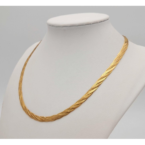 13 - A 9K Yellow and Rose Gold Woven Flat Choker Necklace. 38cm. 12.1g