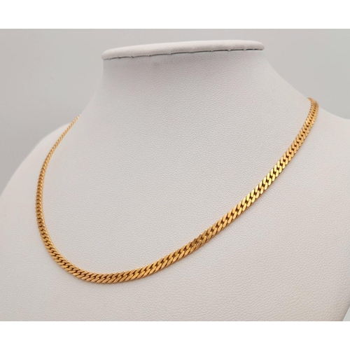 15 - A 9K Yellow Gold Petit Curb Link Choker Necklace. 36cm. 10.2g