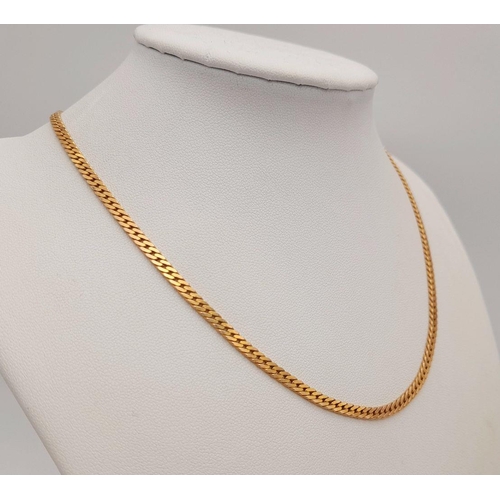 15 - A 9K Yellow Gold Petit Curb Link Choker Necklace. 36cm. 10.2g