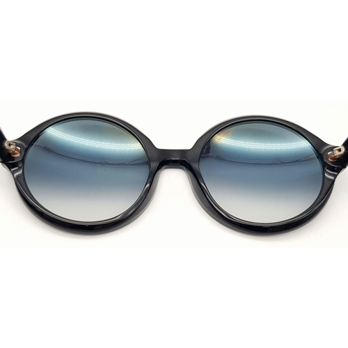 283 - A Pair of Tom Ford Sunglasses. Comes with original case. Ref: STK020140