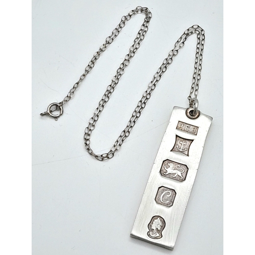 809 - A Vintage Hallmarked 1977 (Jubilee Year) Sterling Silver Ingot Pendant Necklace.41cm Length Sterling... 