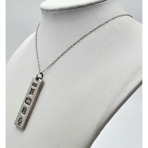 809 - A Vintage Hallmarked 1977 (Jubilee Year) Sterling Silver Ingot Pendant Necklace.41cm Length Sterling... 