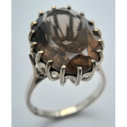 922 - A Hallmarked 1977 (Jubilee Year) Silver and Large Smoky Quartz Set Ring Size O. The Ring is Set with... 