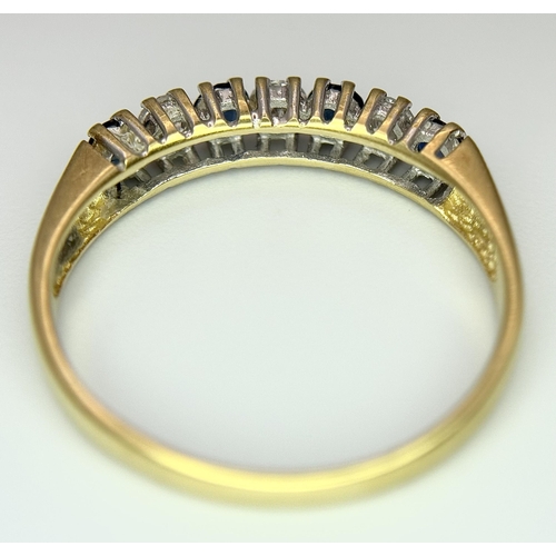 261 - AN 18K YELLOW GOLD DIAMOND & SAPPHIRE BAND RING 0.21CT. 2.2G IN WEIGHT. SIZE P. Ref: SC 1048