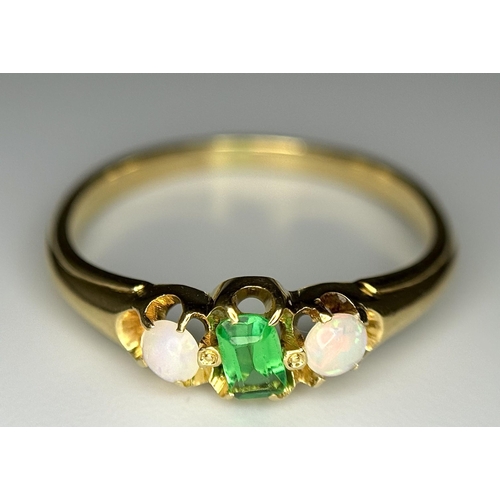 380 - AN 18K YELLOW GOLD EMERALD & OPAL RING. 1.8G TOTAL WEIGHT. SIZE J. Ref: SC 1061