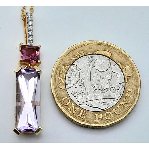 93 - AN 18K YELLOW GOLD DIAMOND, PINK TOPAZ & AMETHYST DROP NECKLACE. 4.7G TOTAL WEIGHT. APPROX. 45CM IN ... 