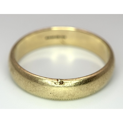 467 - A 9K Yellow Gold Band Ring. 5mm width. Size T. 4.25g.