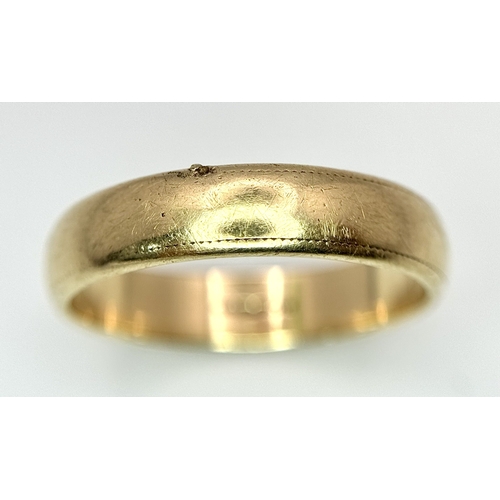 467 - A 9K Yellow Gold Band Ring. 5mm width. Size T. 4.25g.