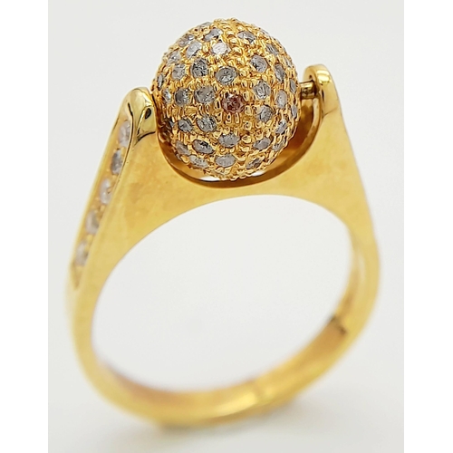 30 - AN 18K YELLOW GOLD DIAMOND SET SPINNING BALL TOP RING. 0.92CT. 6.25G TOTAL WEIGHT. SIZE M. Ref: TAN ... 