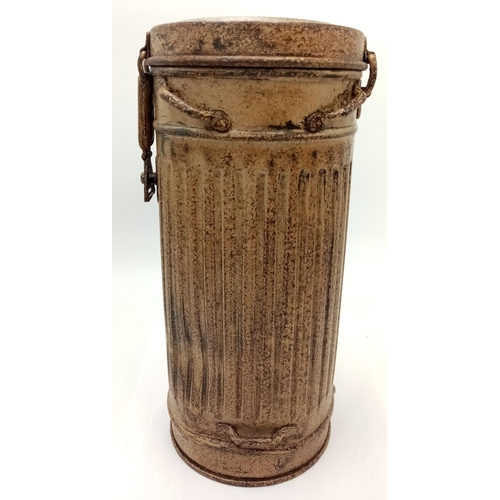 421 - A WW2 German Africa Corps Medics Gas Mask Canister.