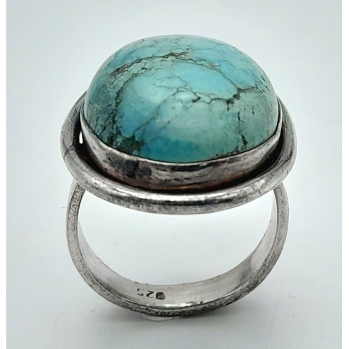 913 - A STERLING SILVER STONE SET RING. 14.1G IN WEIGHT. SIZE S. Ref: 7852