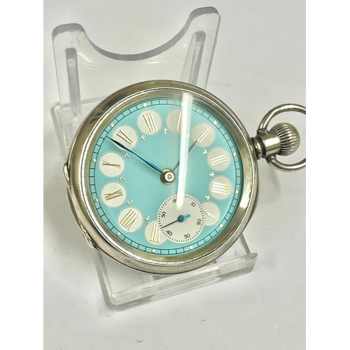 663 - A Silver gents Waltham pocket watch , 2oz case. In working order.