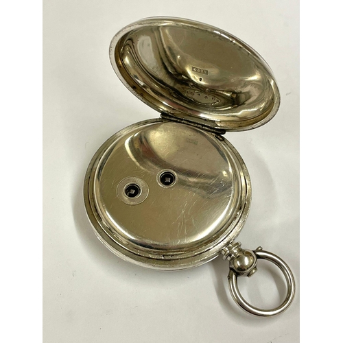 692 - An Antique gents silver full hunter pocket watch. In Working order, but missing glass.