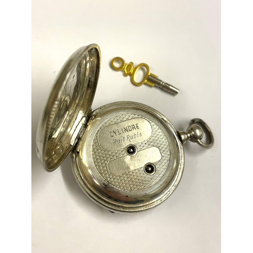 783 - A Silver gents pocket watch, working order.