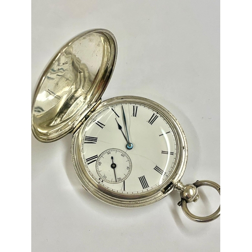 810 - A Silver full hunter pocket watch. As found, good balance.