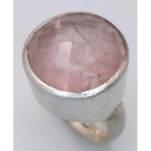 1151 - A Vintage Heavy Weight Rose Quartz Sterling Silver Ring Size P. Set with a 1.7cm Diameter Faceted Ro... 