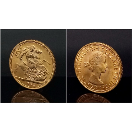 27 - A 22K Gold 1962 Queen Elizabeth II Uncirculated Full Sovereign - In a protective capsule.