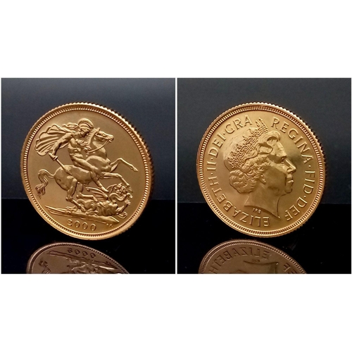 461 - A 22K Gold 2000 Queen Elizabeth II Uncirculated Full Sovereign - In a protective capsule.