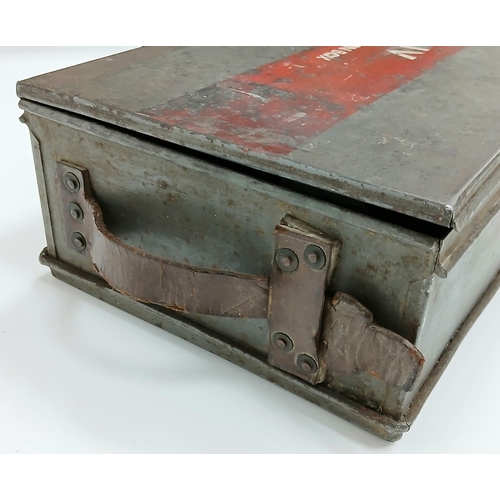 589 - A WW1 British Mk IV Tank Hotchkiss Machine Gun Ammunition Tin.