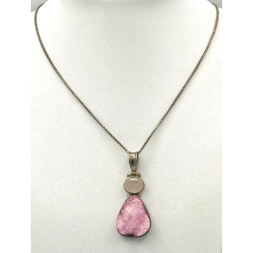 929 - A Vintage Sterling Silver Dyed Quartz Geode and Rose Quartz Pendant Necklace. 40cm Length Chain. The... 