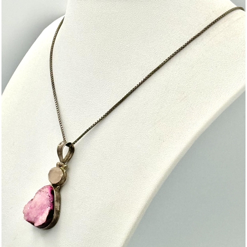 929 - A Vintage Sterling Silver Dyed Quartz Geode and Rose Quartz Pendant Necklace. 40cm Length Chain. The... 