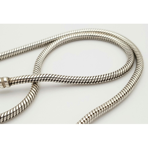 489 - A Stylish Pandora Solid Silver 925 Snake Necklace, 46cm, 30 grams. In excellent condition.