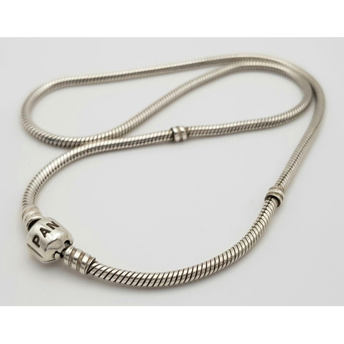 489 - A Stylish Pandora Solid Silver 925 Snake Necklace, 46cm, 30 grams. In excellent condition.