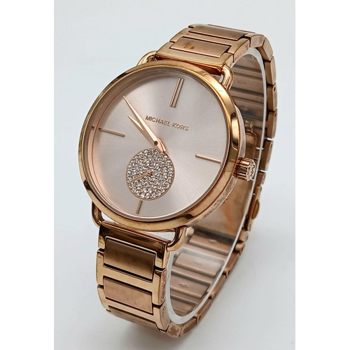 816 - A Rose Gold Tone Michael Kors Quartz Watch Model MK3640. 37mm Case. New Battery Fitted December 2024... 